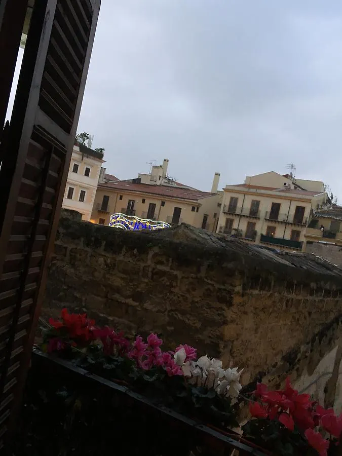 Ferienwohnung Ai Carrettieri Della Cattedrale Palermo