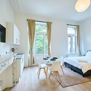  Apartment Living Belgien